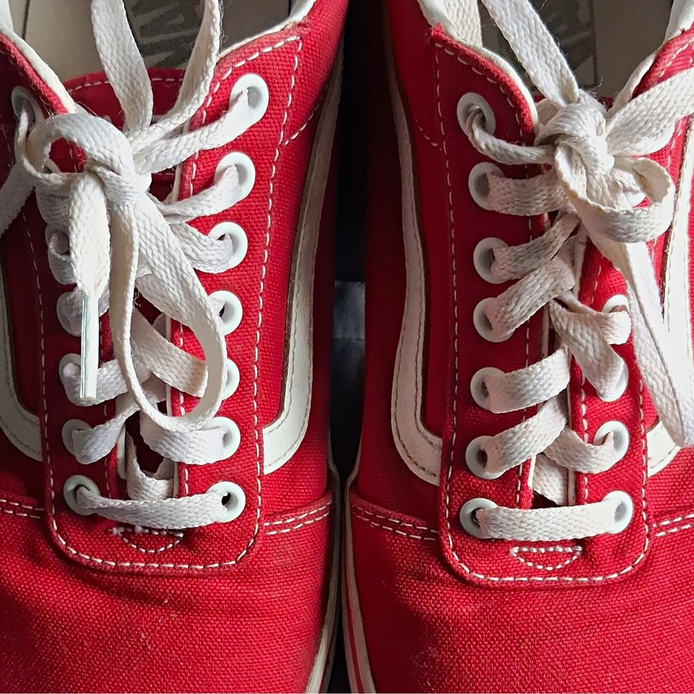 VANS Men's Red/White Low-Top Canvas Lace-Up Sneakers US 9.5 Rubber Sole